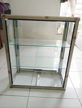 Jual Murah Etalase Uk  60 x 60 Cm Kondisi Bagus