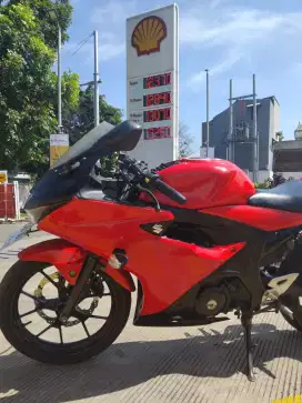 Suzuki gsx r 150 tahun 2017