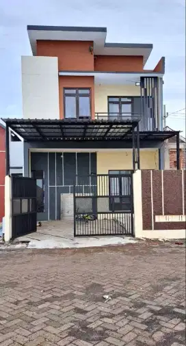 RUMAH 2 LANTAI SUKODONO 400 JUTAAN