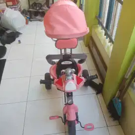 Di jual sepeda roda tiga