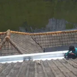 TUKANG PERBAIKAN ATAP BOCOR DINDING DAK REMBES TALANG AIR CAT RENOVASI