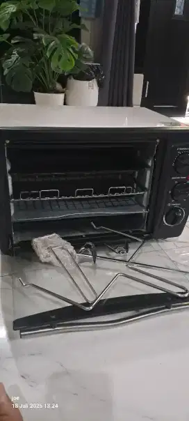 Oven kirin kbo-190RAW,.Jarang dipake lengkap
