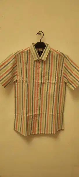 Kemeja Salur Distro