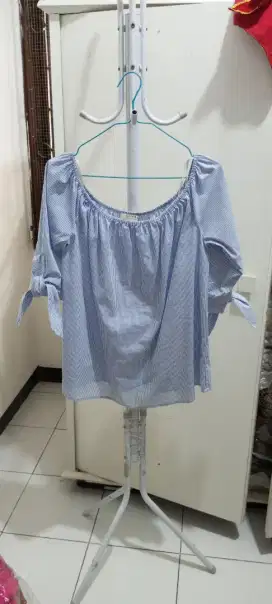 Atasan sabrina wanita brand