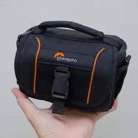 Tas Kamera Lowepro Adventura SH110 II