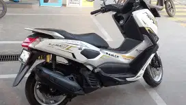 Nmax old white 2018