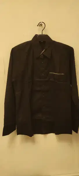 Kemeja Kantor Hitam