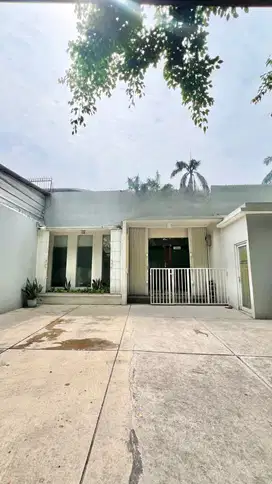 Gedung Kantor 203m2 SHM Lokasi Strategis di Permata Hijau Jaksel