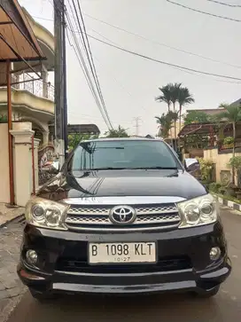 Toyota Fortuner 2011 Bensin