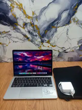 Jual Cepat! Macbook Pro Retina 13 2020 M1