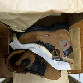 Red wing 4216 safety shoes