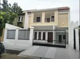 Rumah Baru Mewah !!! Siap Huni Di Dalam Komplek Elit Griya Bintara