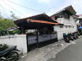 Dijual rumah 1,5 lantai di jl percetakan negara Jakarta pusat