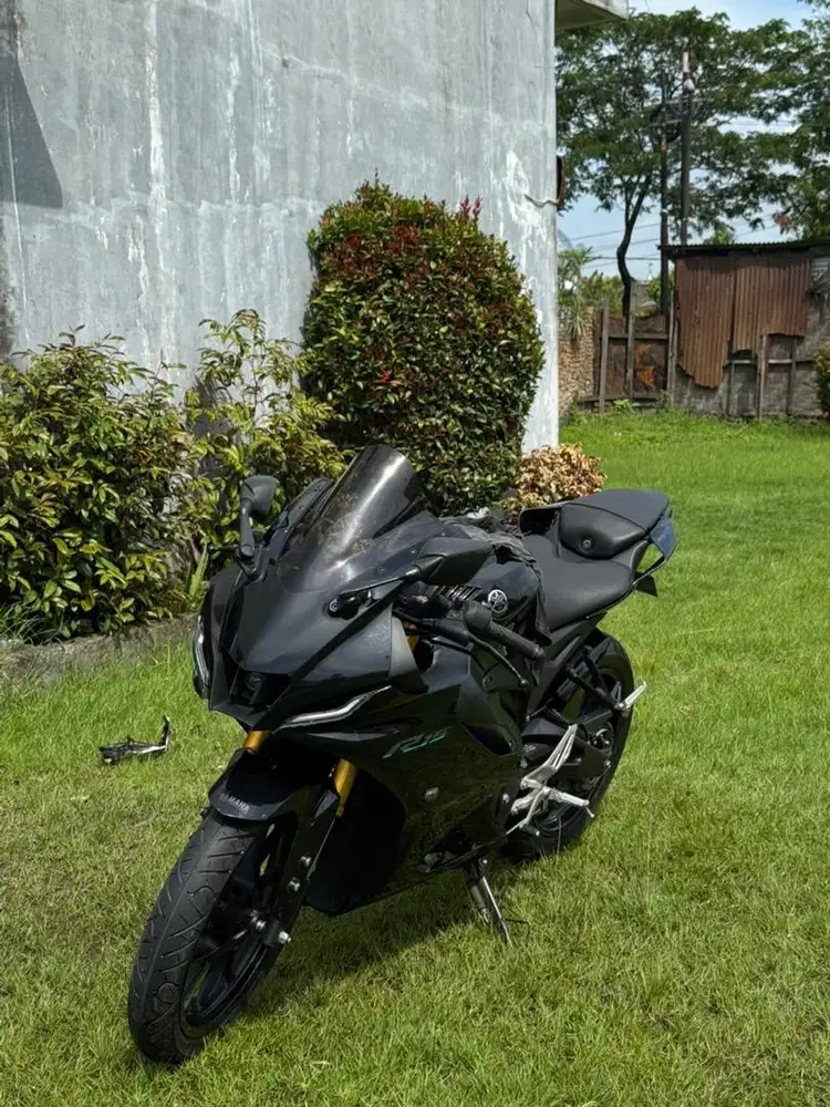 Yamaha R15 V4 Connection