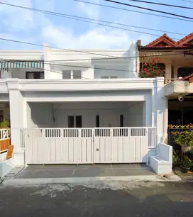 Rumah 2 lantai dalam komplek di Pondok Kelapa Jaktim