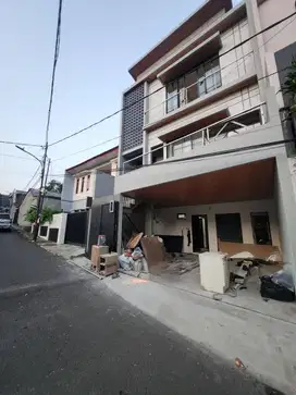 CILANDAK BRAND NEW HOUSE DESIGN MORERN