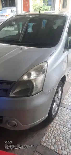 Nissan Grand livina 2009 Bensin