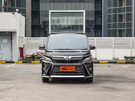 50th Anniversary Edition TOYOTA VOXY 2.0 AT 2021 HITAM