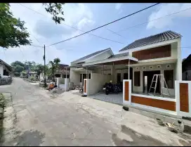 Baru siap huni dikalasan Sleman Jogja 590jt