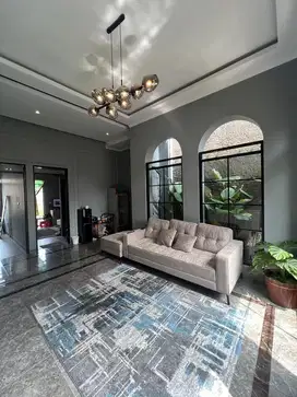 Rumah Toko pusat kota 2 lantai