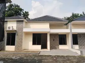 Rumah minimalis siap huni harga 500jutaan,dekat LRT dan tol,bonus AC