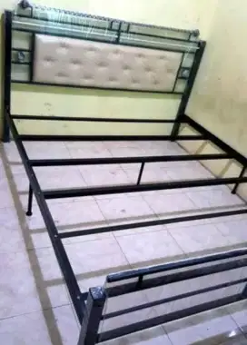 Ranjang Besi Living MB 774 180x200 (cm)