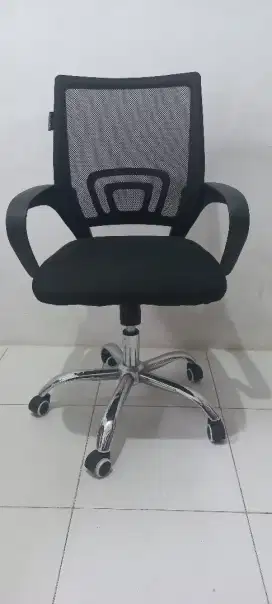 Kursi Sekretaris Kantor Jaring Hitam Kaki Chrome