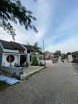 Rumah Murah Jogja Dekat Brimob Sentolo Gaya Jepang Ada Pos Security