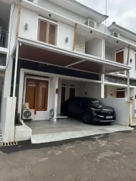 Lihat Pasti Suka‼️Rumah Fress (Dekat LRT) Di Jatibening Baru