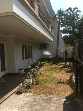 DIJUAL RUMAH DHARMAHUSADA INDAH BARAT