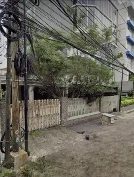 Rumah Embong Kenongo , Hitung Tanah, Strategis