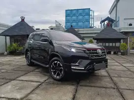 TOYOTA FORTUNER VRZ TRD 2021