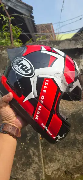Arai iom TT 2022 XL