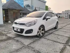 KIA Rio 1.4 SE AT 2013 Istimewa