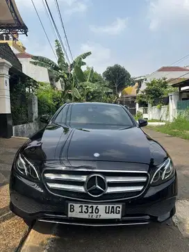 Di Jual Mobil Mercedes Benz E250 Hitam 2017