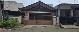 Rumah Hitung Tanah di Jl Dahlia Harapan Indah Bekasi Barat