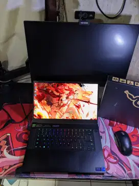 BU Razer Blade Advanced 15 Core i7-11800H 32GB RAM 1TB SSD RTX3070 8GB