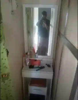 meja rias + kursi