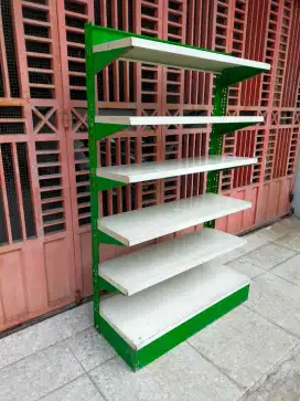 Lemari Rak Besi untuk Aksesoris di toko