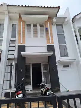 Cr. Dijual Cepat Rumah 2lt Citra Gran Cibubur Siap huni