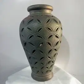 Vintage Vas Gerabah Jumbo Hias Motif Lubang • Decorative Vase