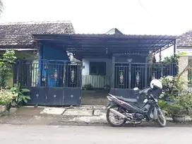 Rumah Kelurahan Karangmenggah Kecamatan Wonorejo Kabupaten Pasuruan