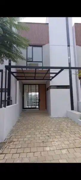 Rumah 2 lantai dengan Rooftop Termurah