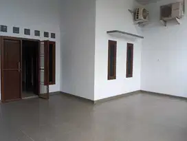 Rumah Siap Huni Di Harapan Indah Jual Murah