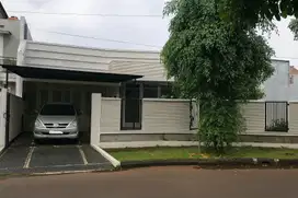 Rumah di PUSPITA LOKA BSD City