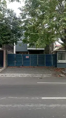 Bangunan Komersial Strategis di Jalan Imam Bonjol, Pusat Kota Surabaya