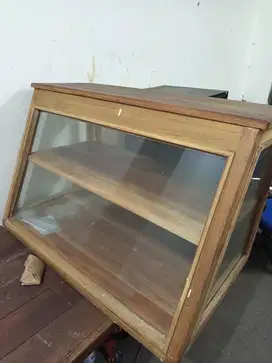 Etalase Kayu Jati