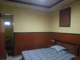 Hotel Jalan Pangarang SHM strategis jual cepat negotible kondisi aktif