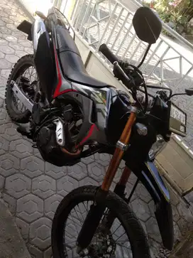 Honda Crf hitam merah