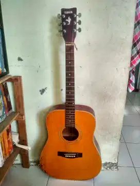 Jual Cepat Gitar Akustik Yamaha CG 800